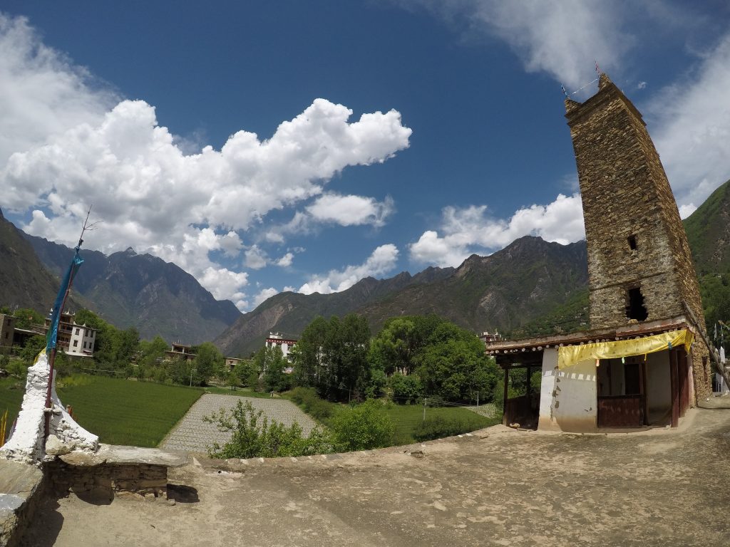 Zhunglu village fortress