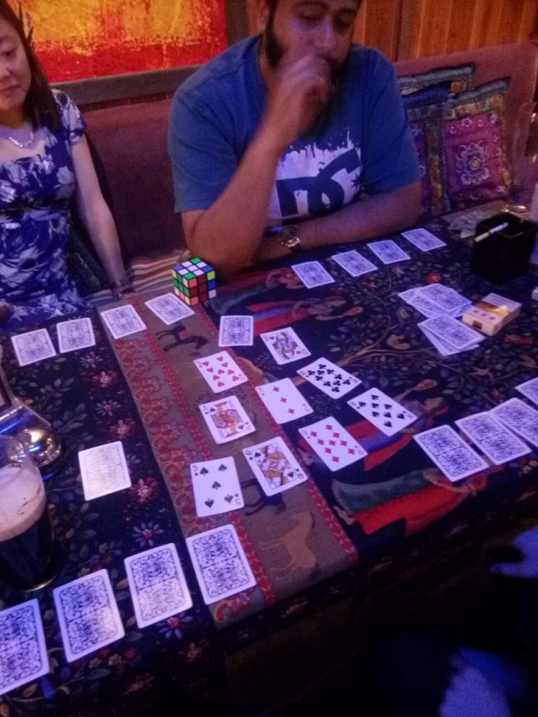 Drunk bluff game and fans